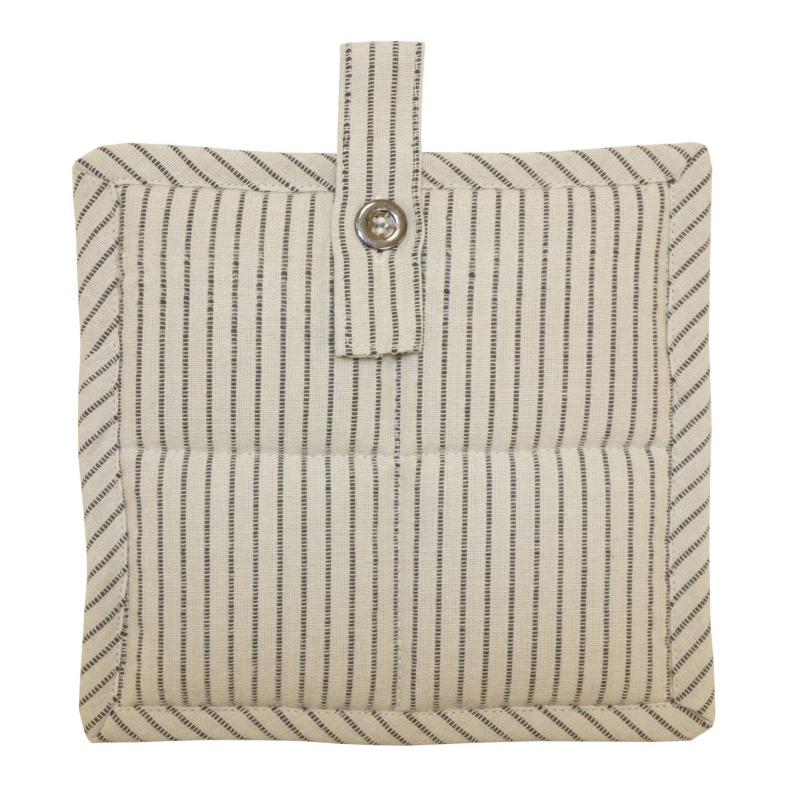 Grytlapp YSTAD med smala vävda ränder i svart på linnefärgad botten