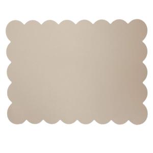 Bordstablett, tallriksunderlägg VÅGA i PVC med vågig kant i sandfärg