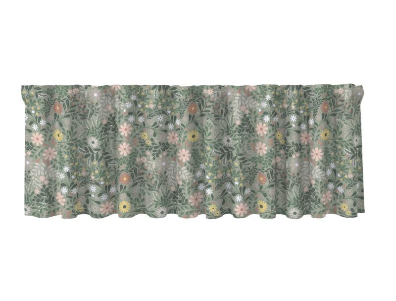 Gardinkappa BACKA på metervara, med blommor på grön bottenfärg