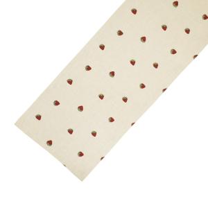 Bordslöpare JORDGUBBE med broderade jordgubbar på beige bottenfärg