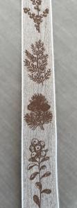 Textilband, linnefärgad med tryckta bruna kvistar, vit ståltrådskant