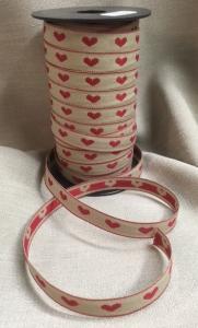Hemslöjdsband med hjärtan i rött