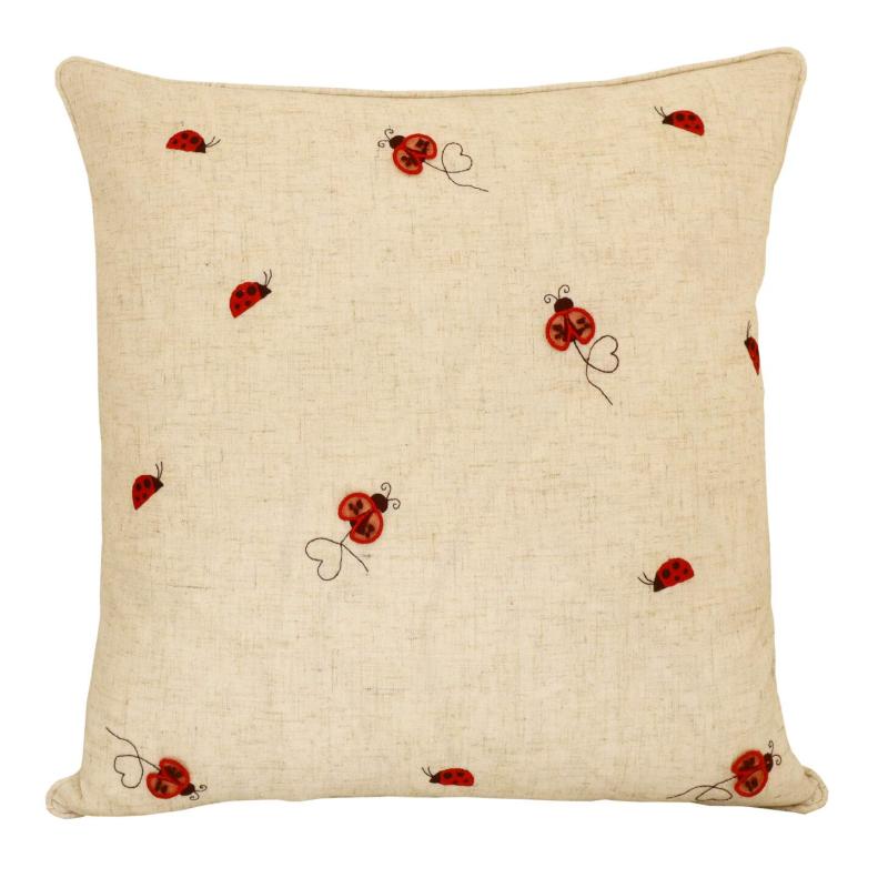 Kuddfodral NYCKELPIGOR med broderade röda nyckelpigor, beige bottenfärg