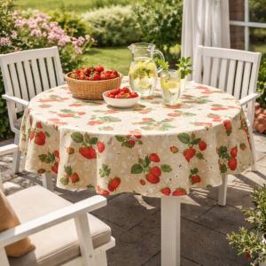 Rund Vaxduk JORDGUBBE med röda jordgubbar på beige bottenfärg