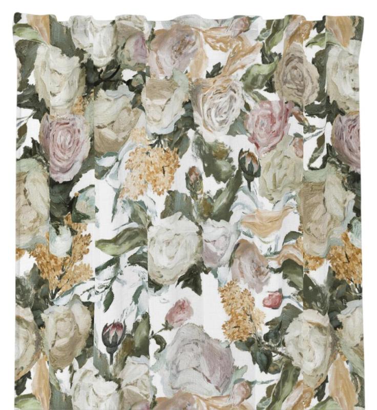 Gardin EMELIE med penselmålade rosor i rosa, gult och beige på vit bottenfärg
