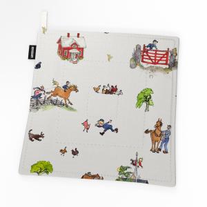 Grytlapp EMIL I KATTHULT, med tecknade motiv av Emils hyss och upptåg. Offwhite bottenfärg