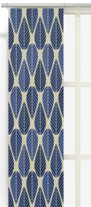 Panelgardin BLADER (Culla), grafiskt retromönster med blad i blått, beige botten
