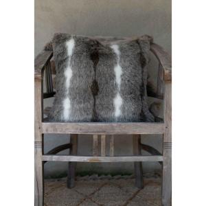 Kuddfodral LAPPLAND i pälsimitation i gråbrunt