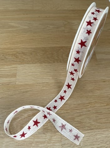 Textilband GLITTER med glittrande röda stjärnor på antikvit botten, bredd 15mm, GO GREEN