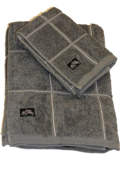 Chess, enfärgad skön frotté i två olika storlekar med vita stickningar i rutor i grått