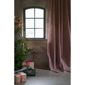 Gardinlängd Judith, i bomullsslub med ett sött julmönster. Röd