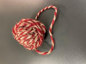 Jutegarn/Flaxcordel nystan, tvinnad i röd och natur, 10 meter