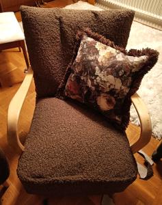 Möbeltyg FÅR, fårskinnsimitation, mullvad