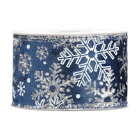 Textilband i sammet, blå med snöflingor i vitt/silver 63mm