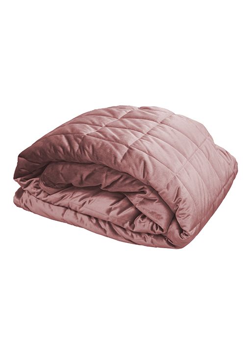 Stora quiltade överkast och sängöverkast i sammet från Redlunds.  Till dubbelsäng och enkelsäng i färgen rosa.