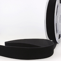 Textilband, enfärgat i sammet, finns i bredd 10, 16, 25 mm, svart