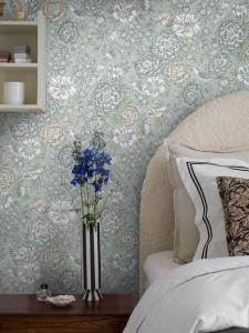 Tapet Dagmar, Swedish Grace, fåglar och blommor, blå, grön