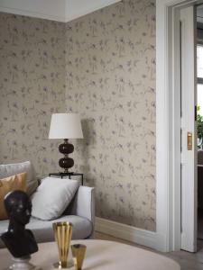 Tapet Marlene, Swedish Grace, blommig, stl.196 cm bred, 265 cm hög, lavendelblå