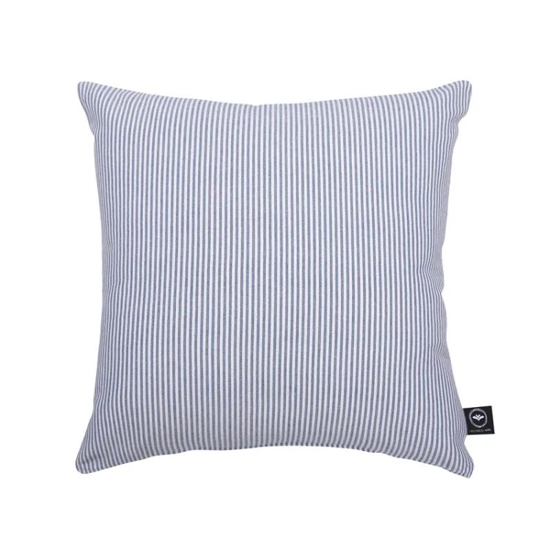 Kuddfodral BOSSE, återvunnet material, smalrandig i gråblått och vitt