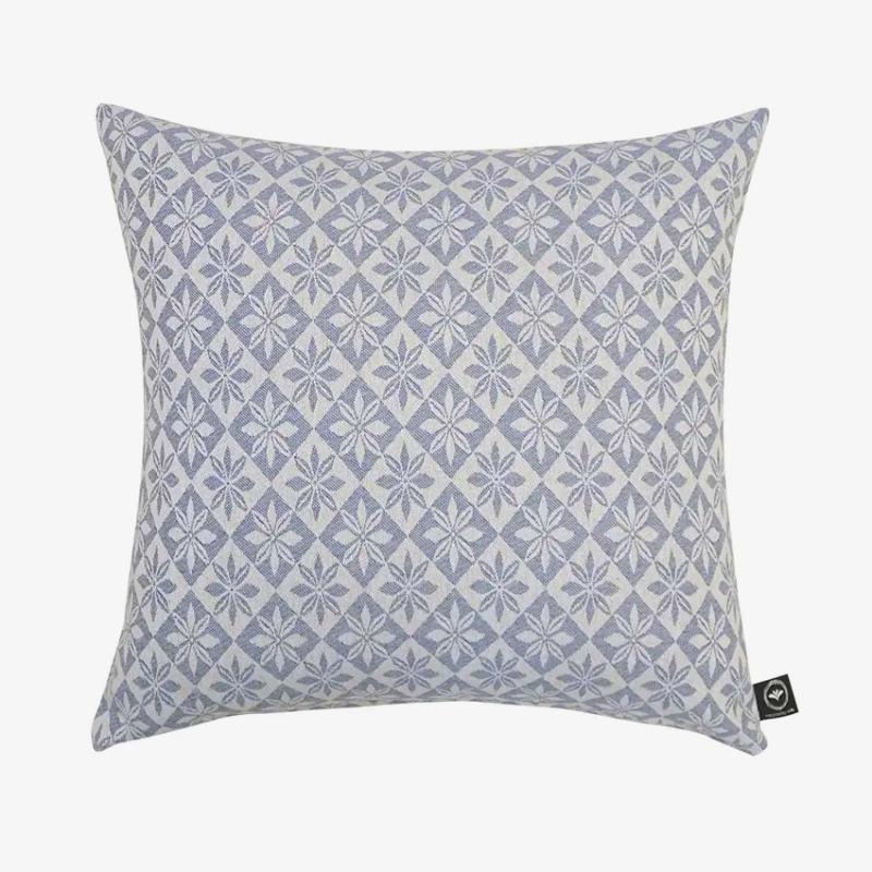 Kuddfodral ANNA, vävt i klassiskt bolstertyg i gråblått och vitt