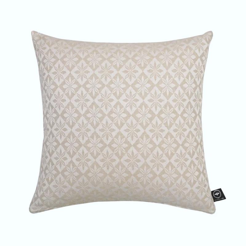 Kuddfodral ANNA, vävt i klassiskt bolstertyg i beige och vitt