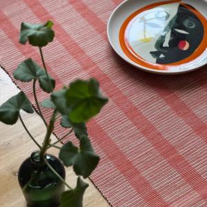 Löpare MINNA randig i rost och linnefärgat melerat garn