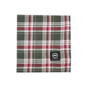 Fyrkantig duk VIVI med skotsktrutigt, tartan mönster i olivgrönt, rött och linnefärg