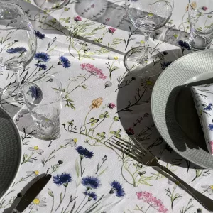 Fyrkantig Duk HILMA, i återvunnet material med sommarblommor i blått, rosa, gult och vitt
