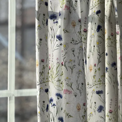 Gardinlängd HILMA, återvunnet material, sommarblommor i blått, rosa, gult och vitt