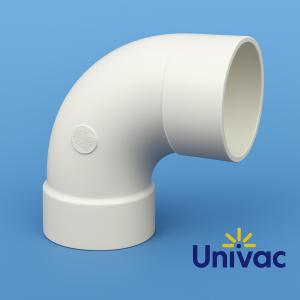 90 graders mjuk vit PVC-böj med muff, mot blå bakgrund med Univac-logotyp. För jämna svängar i Univac centraldammsugarsystem