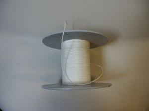 POLYESTER SILKE LINA  Vit 1,2 mm knapplina