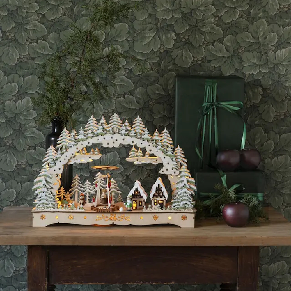 Siluett Snurrande Figurer 15 LED IP20 Naturlig Konstsmide