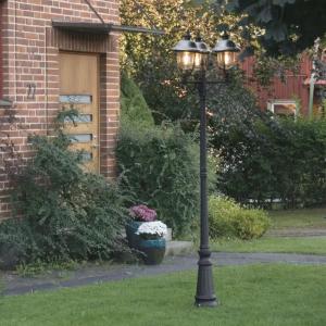 Parma 3-Arm Stolplykta Med Stolpe E27 230-240V IP43 Svart Konstsmide