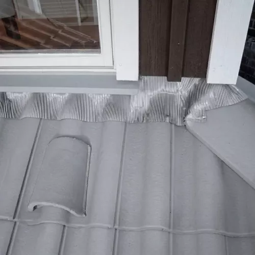Vägg Och Takanslutning Rulle 300mmx5m Ljusgrå Benders