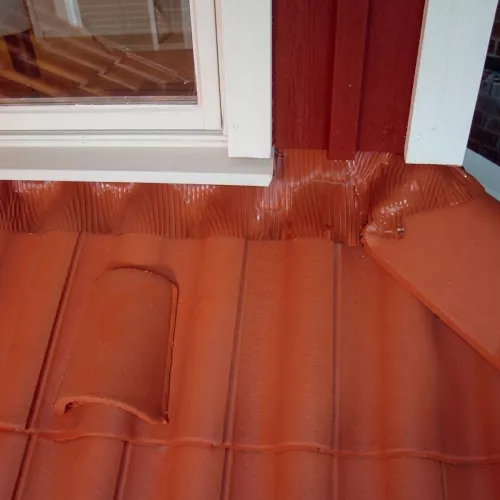Vägg Och Takanslutning Rulle 300mmx5m Tegelröd Benders