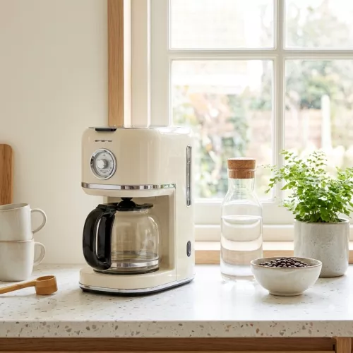 Kaffebryggare 900W 220-240V 1,5 Liter Grädde Emerio