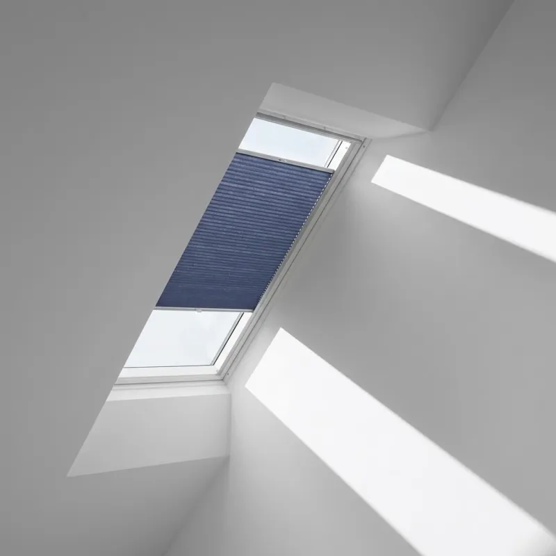 1140x700 SK01Velux Isolerande Dubbelplissé Integra Solar (550x980 CK04, 1156-Blue)