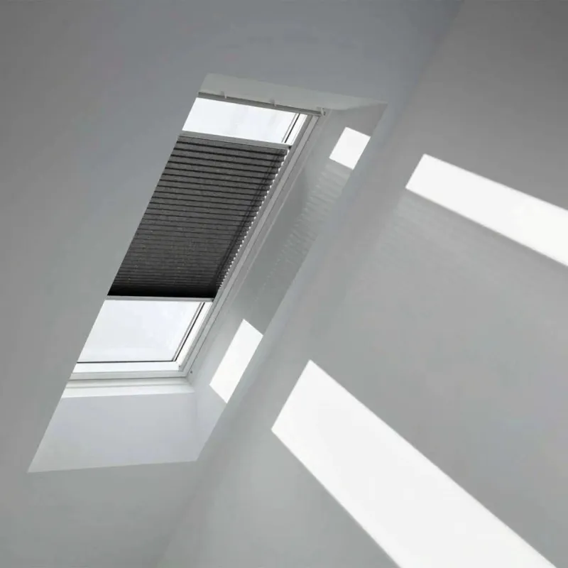 1140x700 SK01Velux Isolerande Dubbelplissé Integra Solar (550x1180 CK06, 1047-Charcoal)