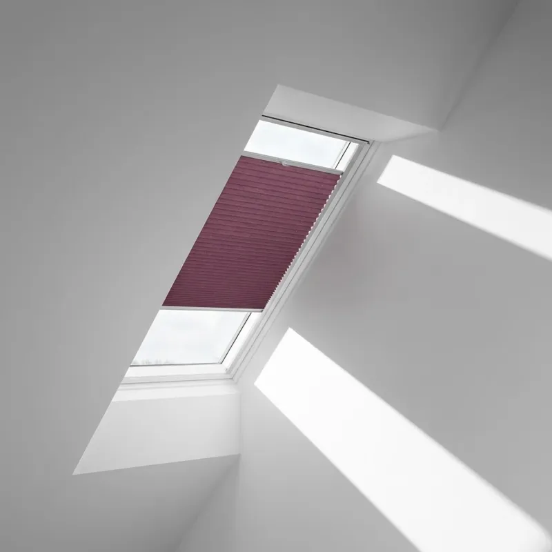 1140x700 SK01Velux Isolerande Dubbelplissé Integra Solar (660x980 FK04, 1051-Raspberry)