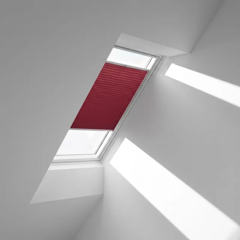 1140x700 SK01Velux Isolerande Dubbelplissé Integra Solar (660x1180 FK06, 1162-Cherise)