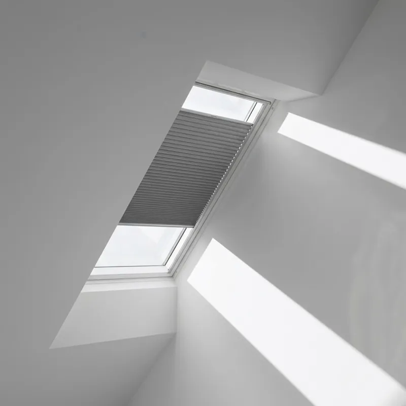 1140x700 SK01Velux Isolerande Dubbelplissé Integra Solar (780x980 MK04, 1158-Grey)