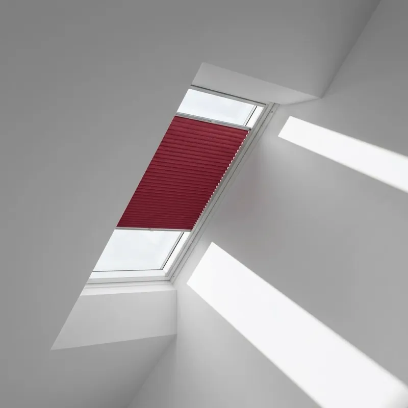 1140x700 SK01Velux Isolerande Dubbelplissé Integra Solar (780x1600 MK10, 1162-Cherise)