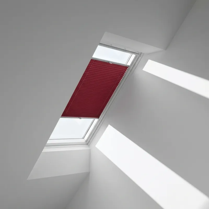 1140x700 SK01Velux Isolerande Dubbelplissé Integra Solar (940x1400 PK08, 1162-Cherise)