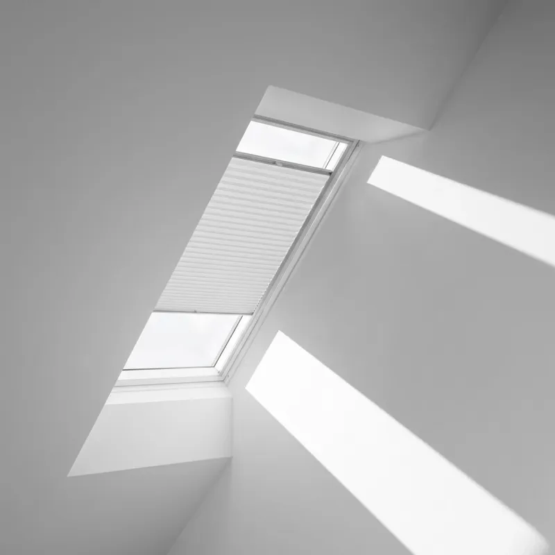 1140x700 SK01Velux Isolerande Dubbelplissé Integra Solar (940x1600 PK10, 1045-White)