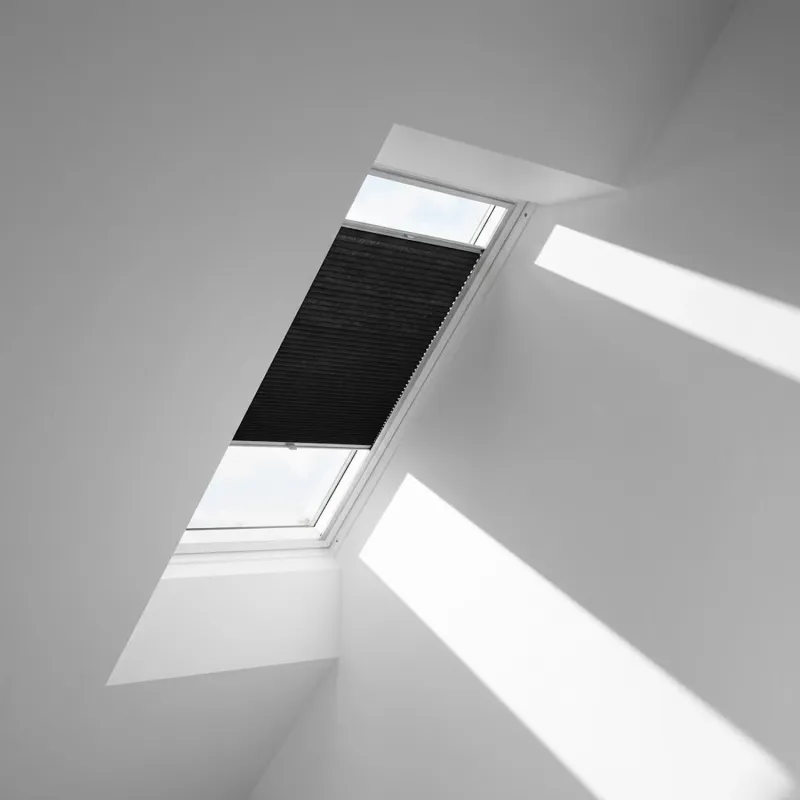 1140x700 SK01Velux Isolerande Dubbelplissé Integra Solar (1140x700 SK01, 1047-Charcoal)