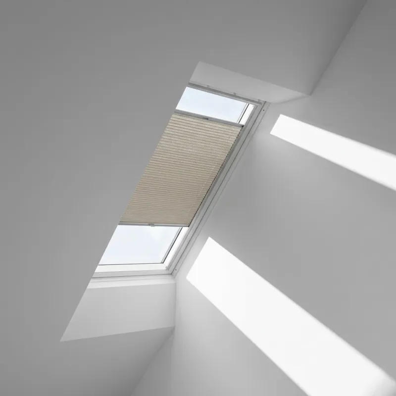 1140x700 SK01Velux Isolerande Dubbelplissé Integra Solar (1140x1600 SK10, 1155-Beige)