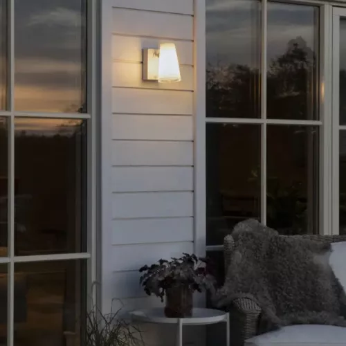 Fano Væglampe Med Bevægelsessensor E27 230-240V IP54 Hvid Konstsmide