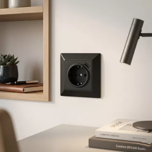 Delta Vægstikkontakt Med USB-Stikkontakt 1-Vejs Og 1xUSB 16A IP20 Sort Malmbergs 1893840