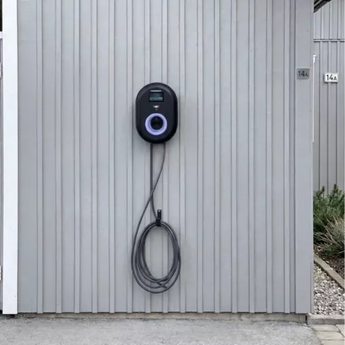 Opladestation EVC04 7,4KW 32A 1-Fase Med Stikkontakt Malmbergs 2480452