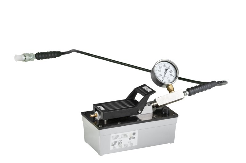 Lufthydraulisk pump med tryckmätare & slang, 700 bar, Kukko